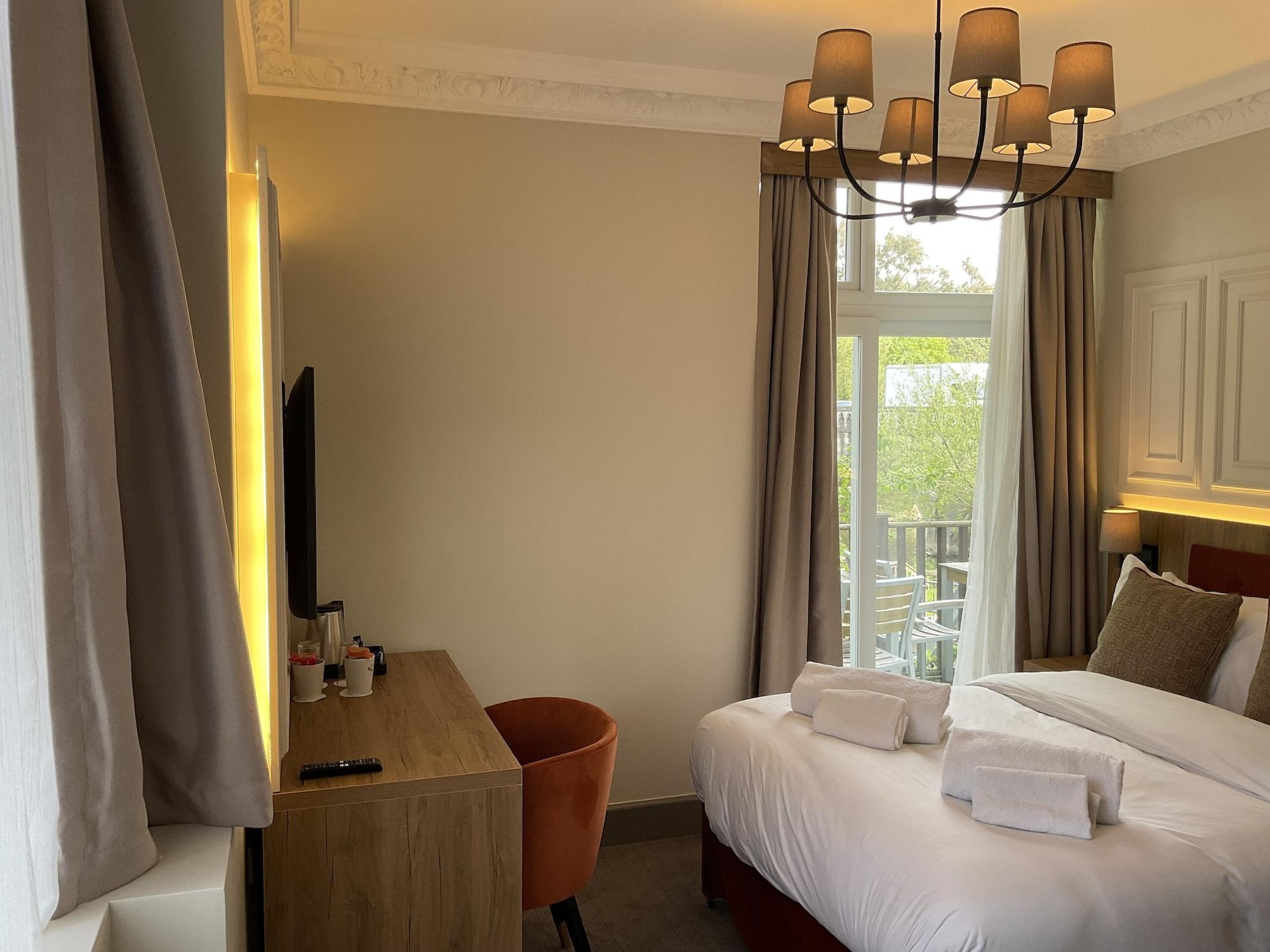 Old Mill Hotel & Lodge Бат Экстерьер фото